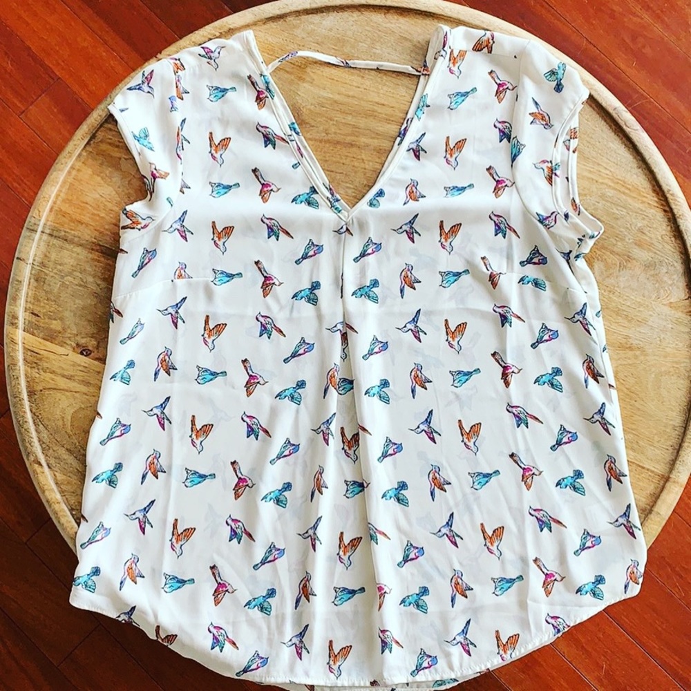 DR2 Bird Pattern Double V-Neck Top